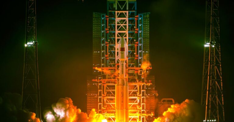 China-Starlink-Rocky-Start-Business-2204657011.jpg