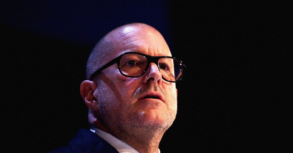 Jony-Ive-Business-1191537321.jpg