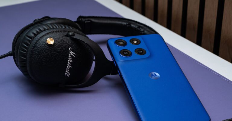 The-Best-Phones-With-an-Actual-Headphone-Jack_052025_Lede.jpg