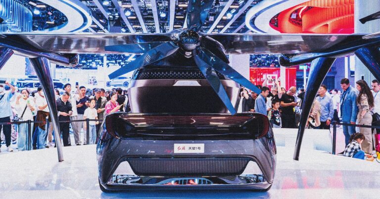 shanghai-auto-show-gear-2212245139.jpg