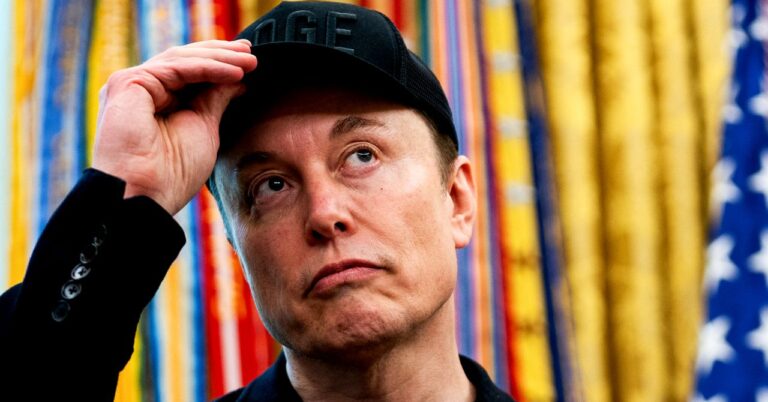 Elon-Fight-Costing-Money-Business-2217125957.jpg